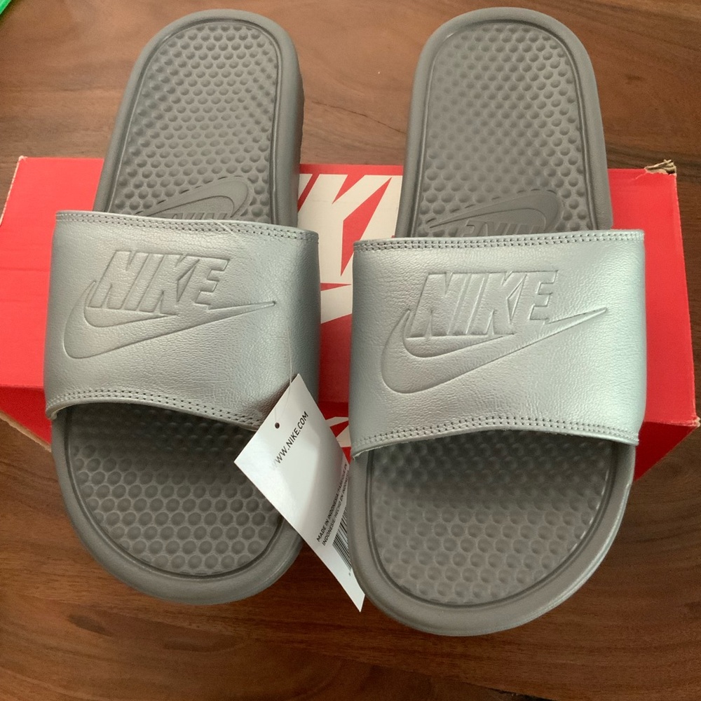 Nike Benassi JDI Ultra BP Women's Slide Sandal Beach Casual Slides Metal